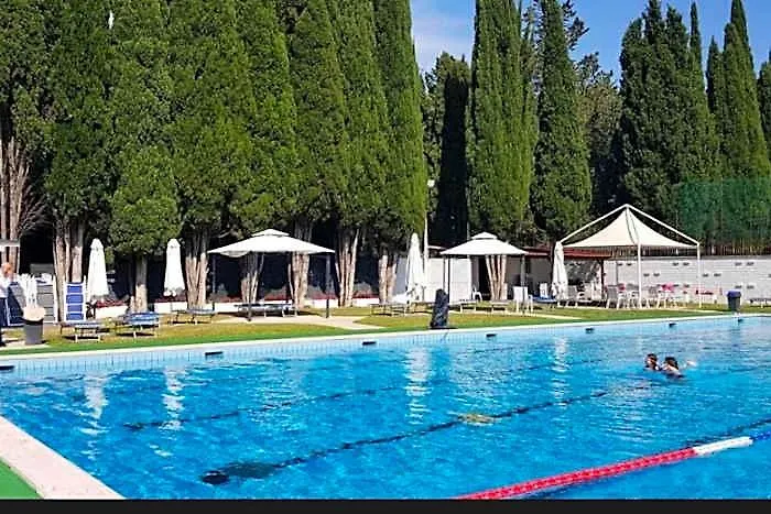 Aurelia Aparthotel